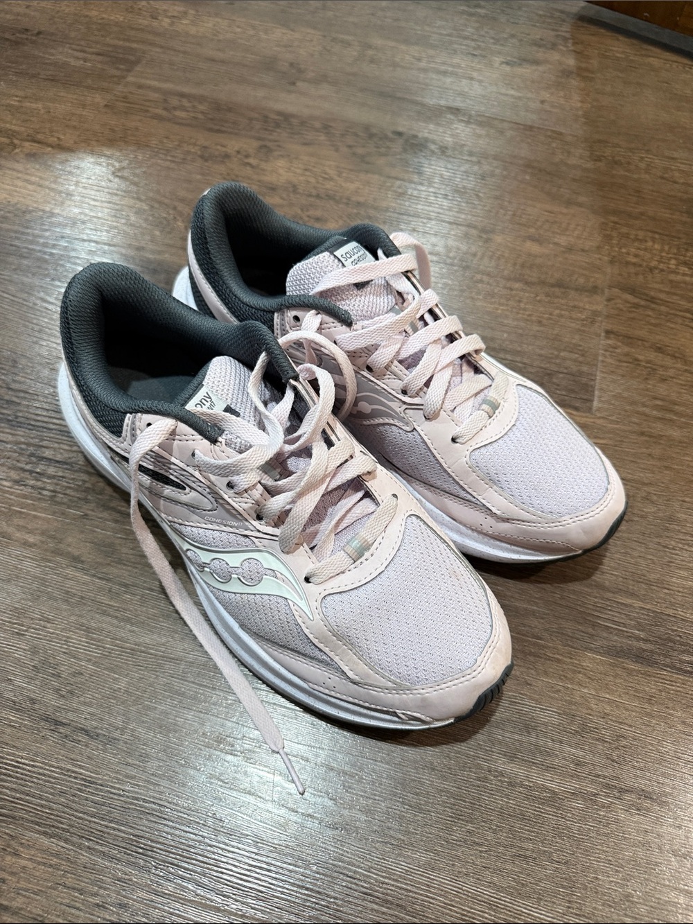 Saucony Women's Light Pink Athletic Running Shoes